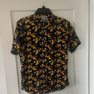 Banana Republic Black Short-Sleeve Button-Down with Yellow Lemon Print